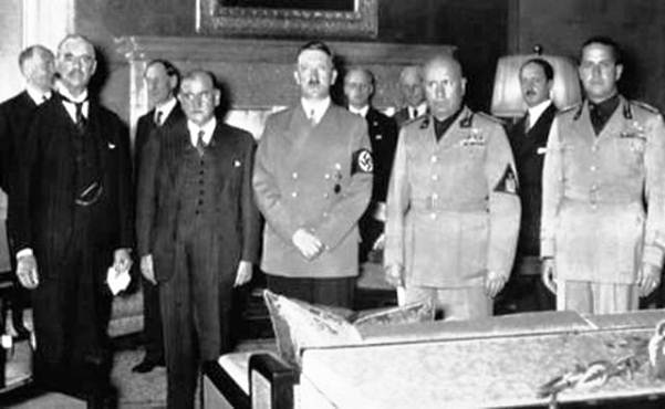 Účastníci Mnichovské konference 29.9.1938 (zleva: N. Chamberlain, E. Daladier, A. Hitler, B. Mussolini, G. Ciano)