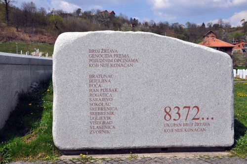 srebrenica---8372-obeti-lowres.jpg