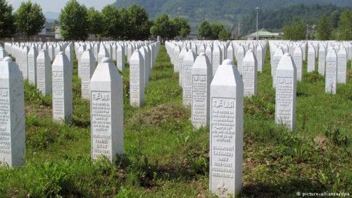 srebrenica---hroby.jpg