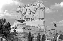 pomnik-j.v.-stalina.jpg