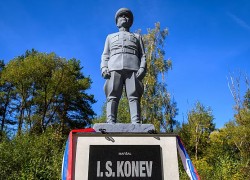 socha-marsala-koneva-na-slovensku.jpg